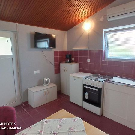 Studio Apartman Premantura Exteriér fotografie