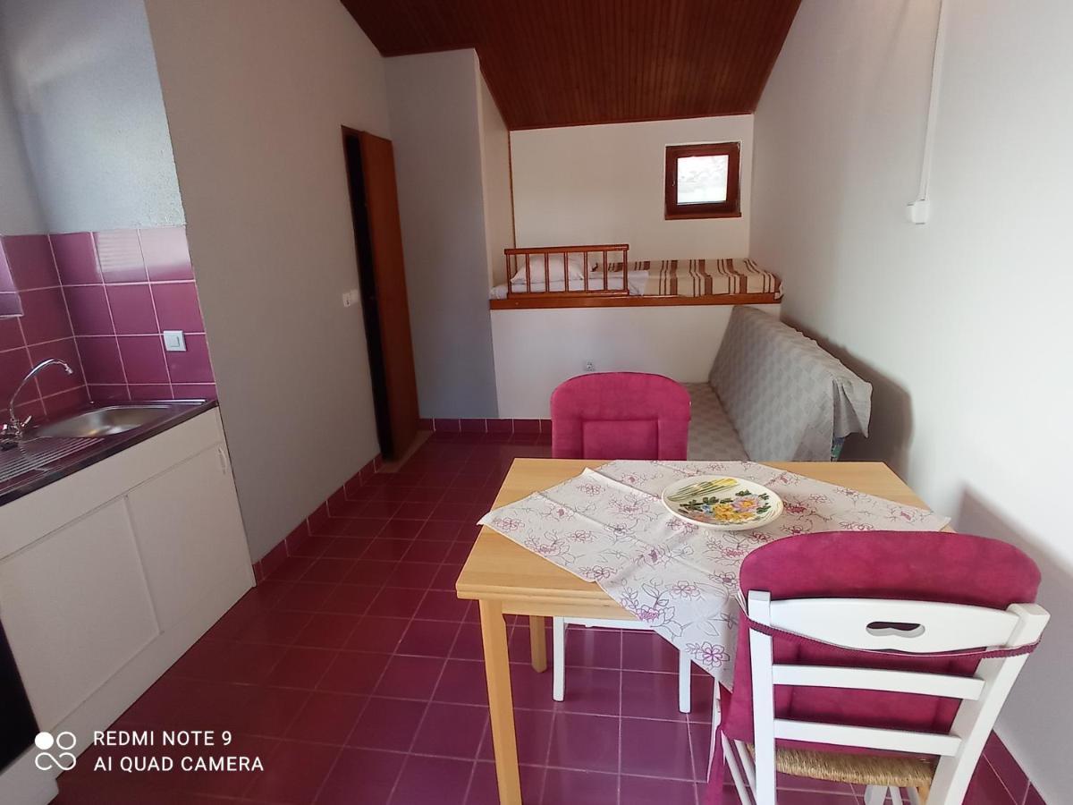 Studio Apartman Premantura Exteriér fotografie
