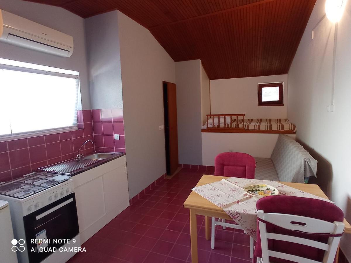 Studio Apartman Premantura Exteriér fotografie