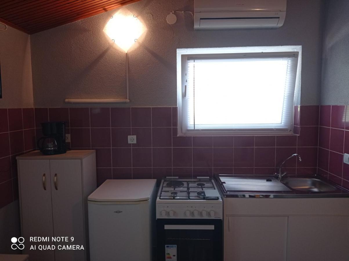 Studio Apartman Premantura Exteriér fotografie