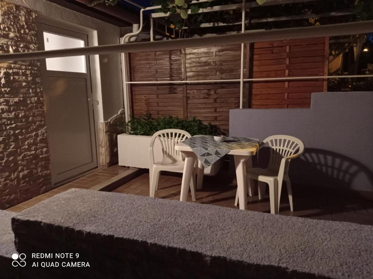 Studio Apartman Premantura Exteriér fotografie